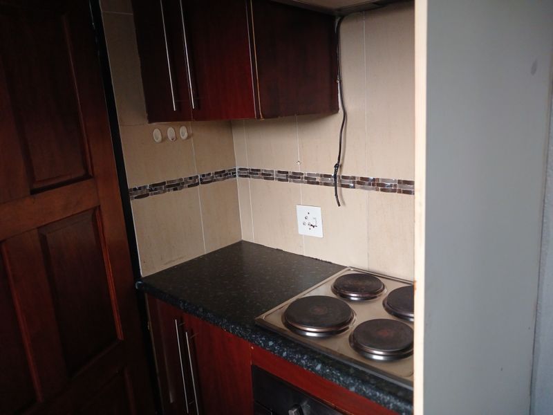 Fantastic 2 bedroom  unit for starters. - Photo 7