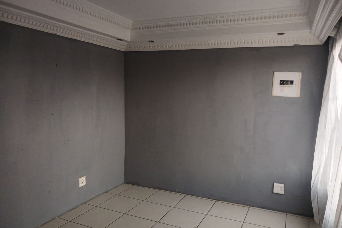 Fantastic 2 bedroom  unit for starters. - Photo 4