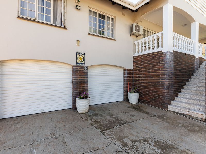 An Invitation to Spacious Living - Photo 3