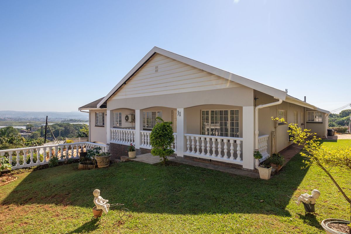 An Invitation to Spacious Living - Photo 2