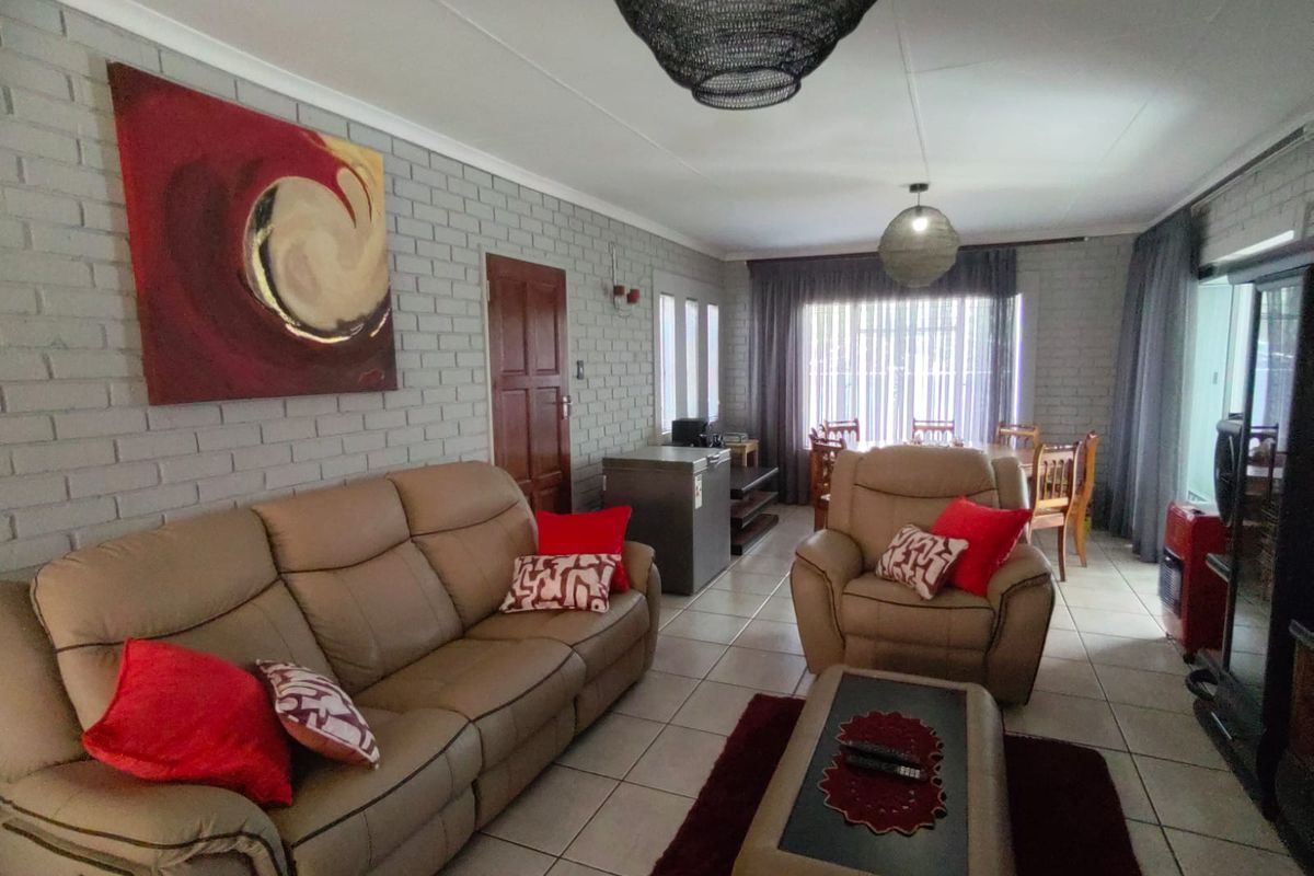 Lovely 2 bedroom Townhouse for sale in Parys - Shared Mandate - Photo 2