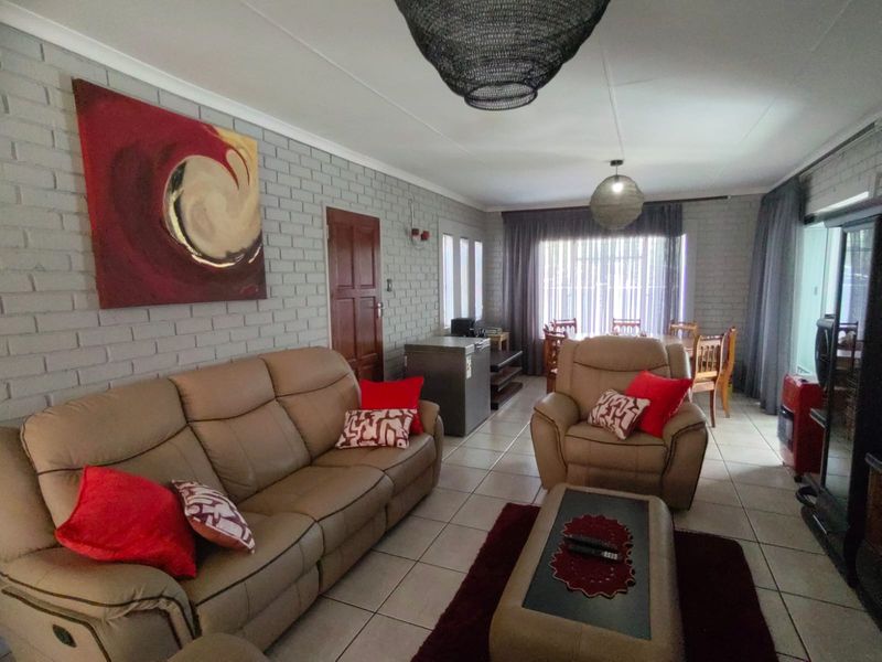 Lovely 2 bedroom Townhouse for sale in Parys - Shared Mandate - Photo 2