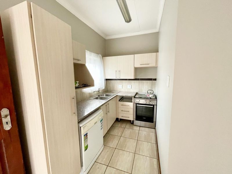 Two bedroom townhouse for sale in Terra Nova, Trichardt - Photo 5