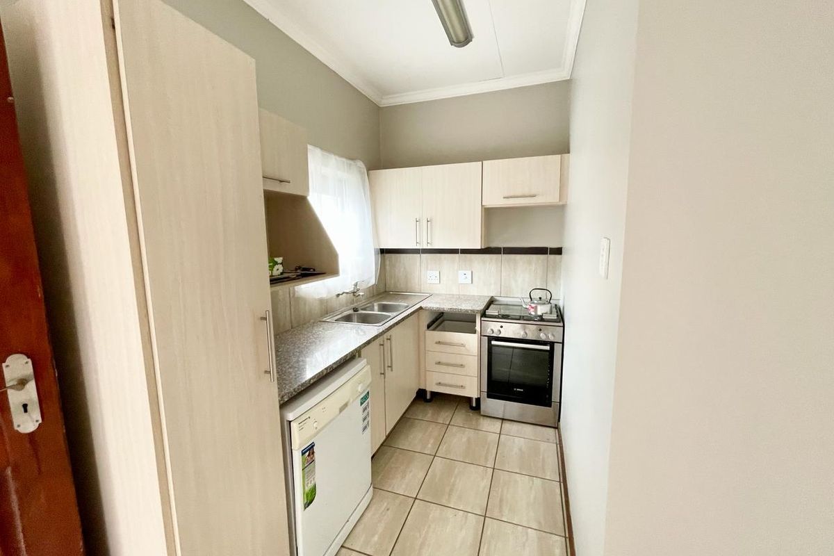 Two bedroom townhouse for sale in Terra Nova, Trichardt - Photo 5