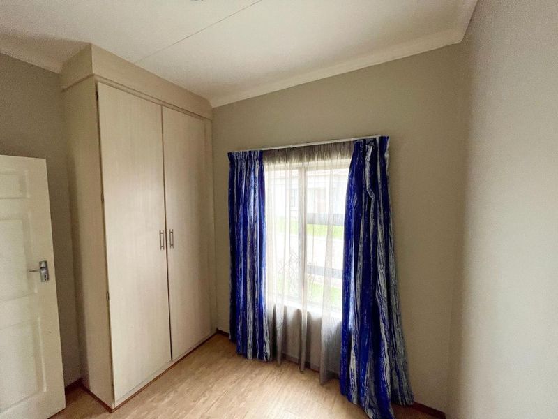 Two bedroom townhouse for sale in Terra Nova, Trichardt - Photo 9