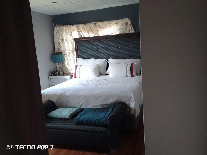 Beautiful and Spacious Home on a Large Stand - Photo 10