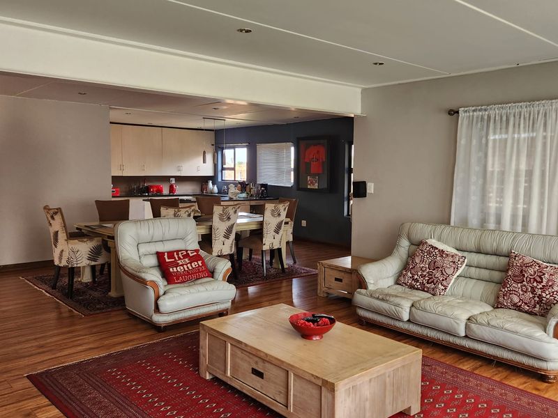 Beautiful and Spacious Home on a Large Stand - Photo 2