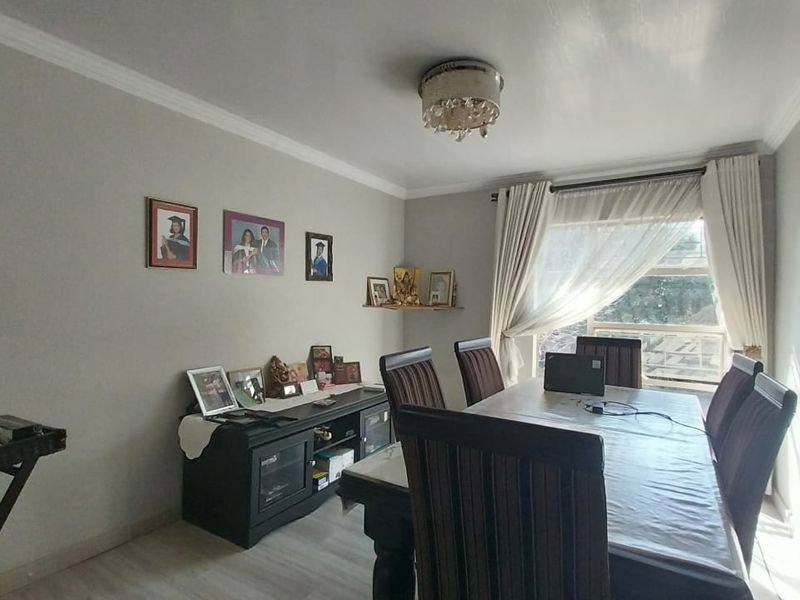 Luxurious 4-Bedroom Home in Sunset Park, Secunda - Photo 7