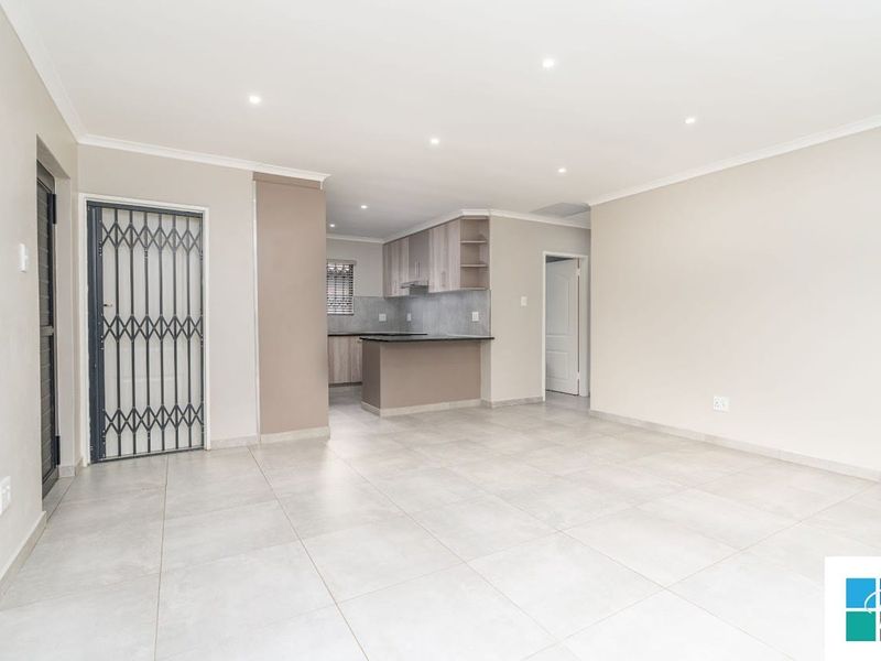 Charming 2-Bedroom Home in Silkaatzkop, Secunda - Photo 10