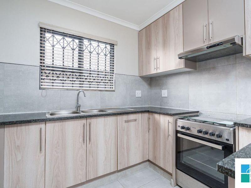 Charming 2-Bedroom Home in Silkaatzkop, Secunda - Photo 8