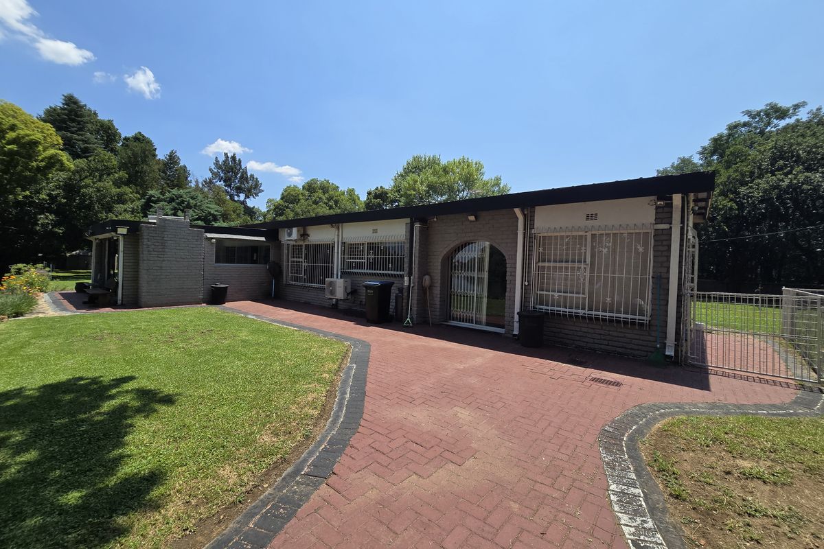 Stunning Riverfront Property - Photo 2