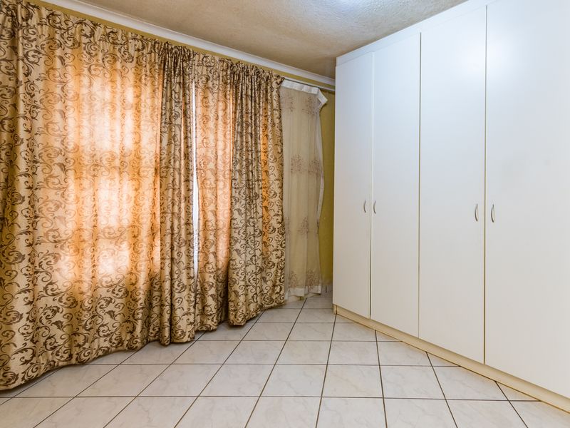 Beautiful 3-Bedroom Home! - Photo 8
