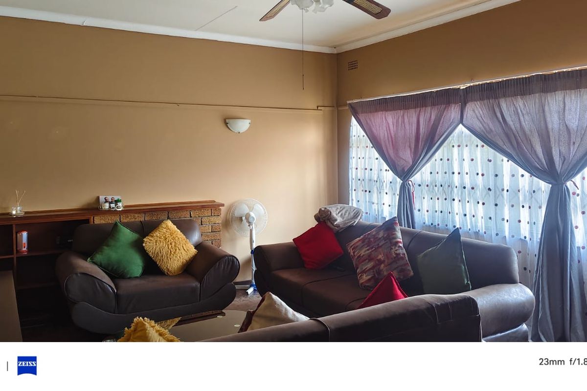Perfect Location - Photo 5