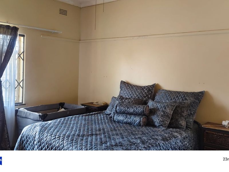 Perfect Location - Photo 8