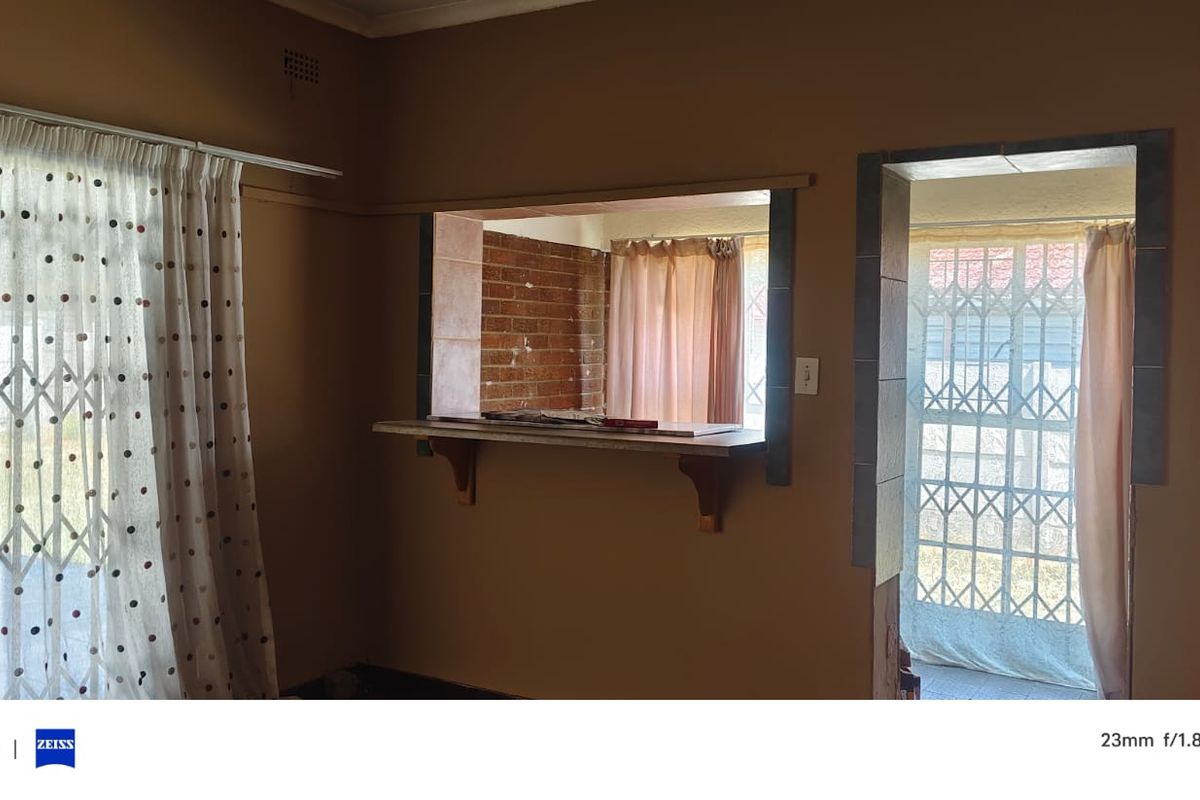 Perfect Location - Photo 4