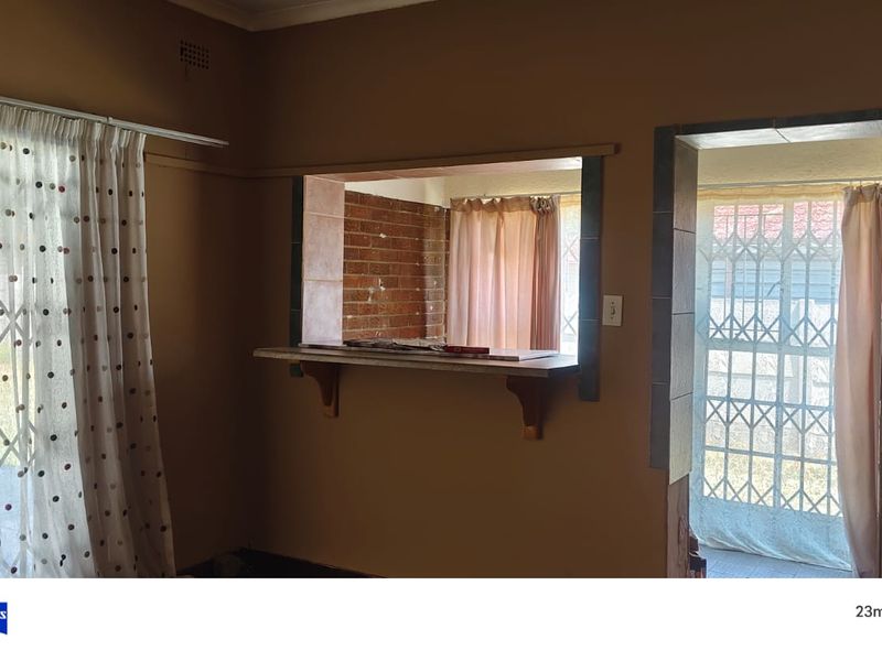 Perfect Location - Photo 4