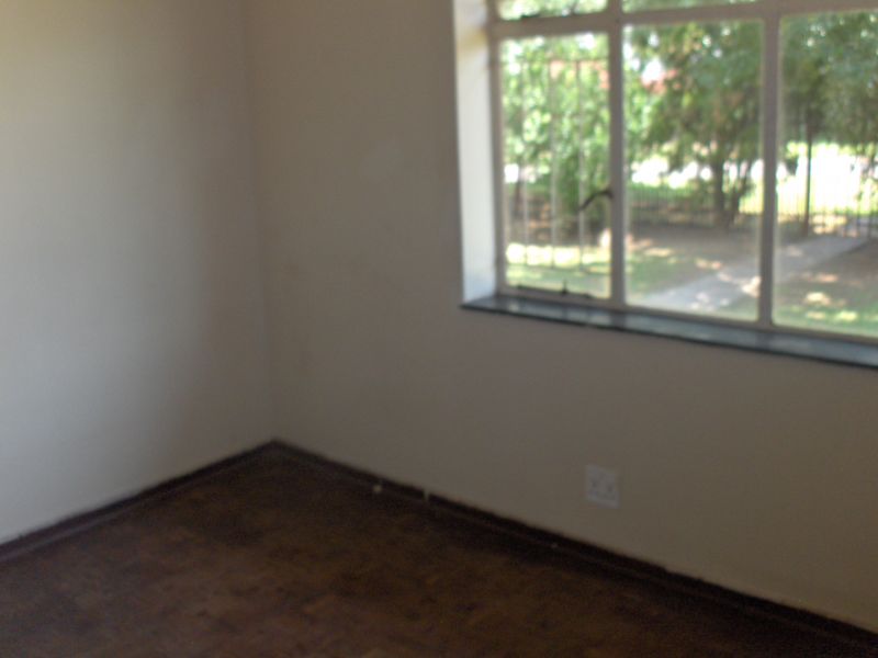 Perfect Location - Photo 7