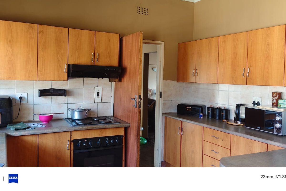 Perfect Location - Photo 2