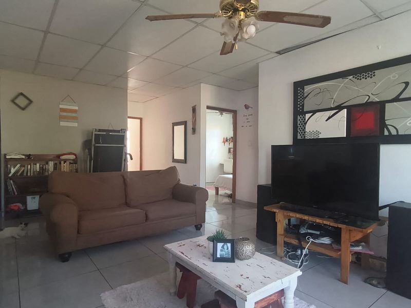 Beautiful upmarket Townhouse - Photo 8