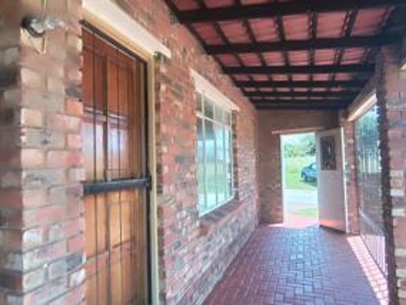 Townhouse for Sale in quiet area of Parys - Joint Mandate - Photo 3
