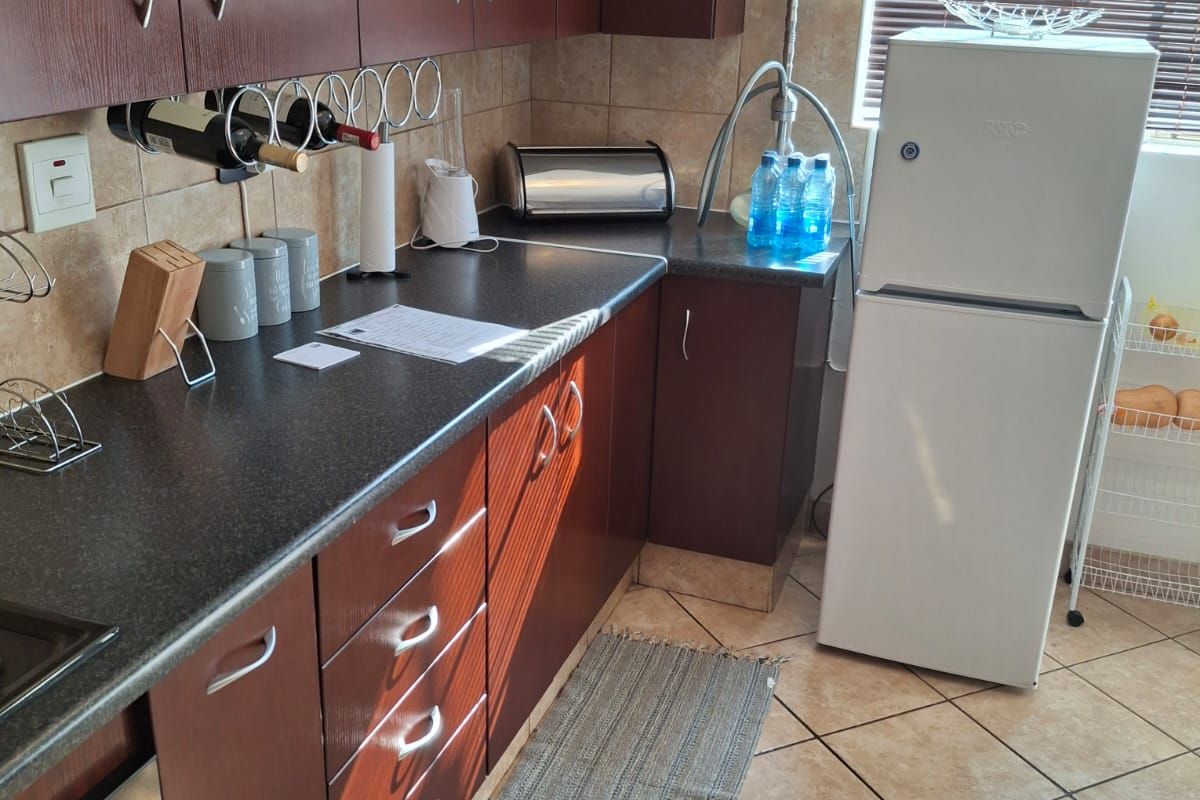 Thoughtfully designed 2 bedroom apartment - Photo 3