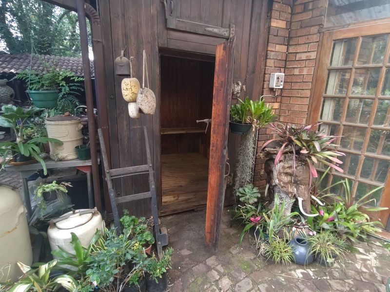 Spacious Family Home with Endless Business Potential in Heidelberg Central - Photo 3