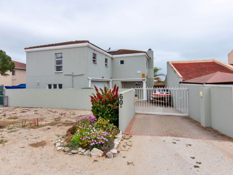 Waterfront Luxury – Stunning Marina Home with Private Jetty & Breathtaking Views! - Photo 5