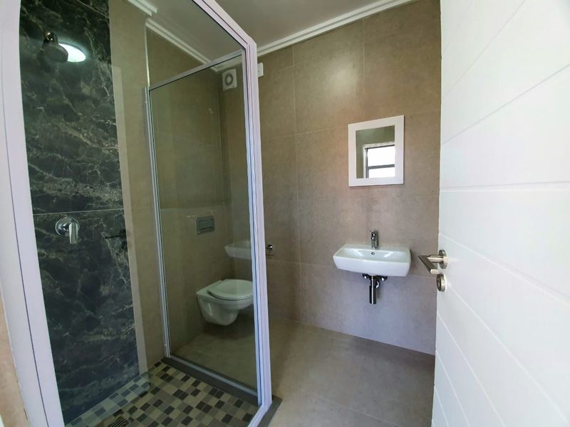Top floor – Penthouse Style Apartment with Sea Views in Umhlanga Ridge - Photo 10