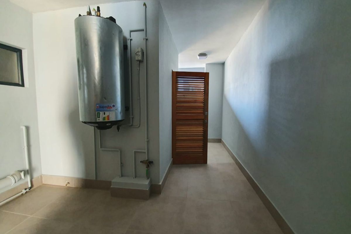 Top floor – Penthouse Style Apartment with Sea Views in Umhlanga Ridge - Photo 5