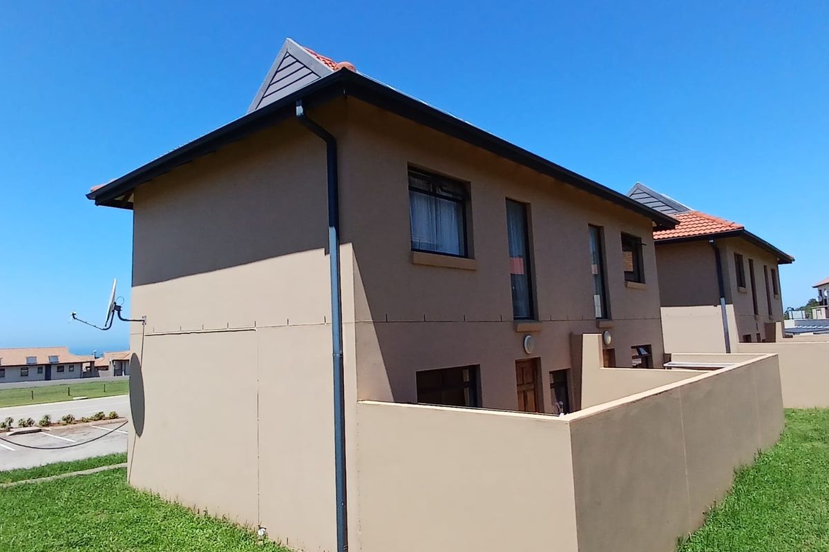2 Bedroom Apartment in Umlele Hills B Kidds Beach - Photo 3