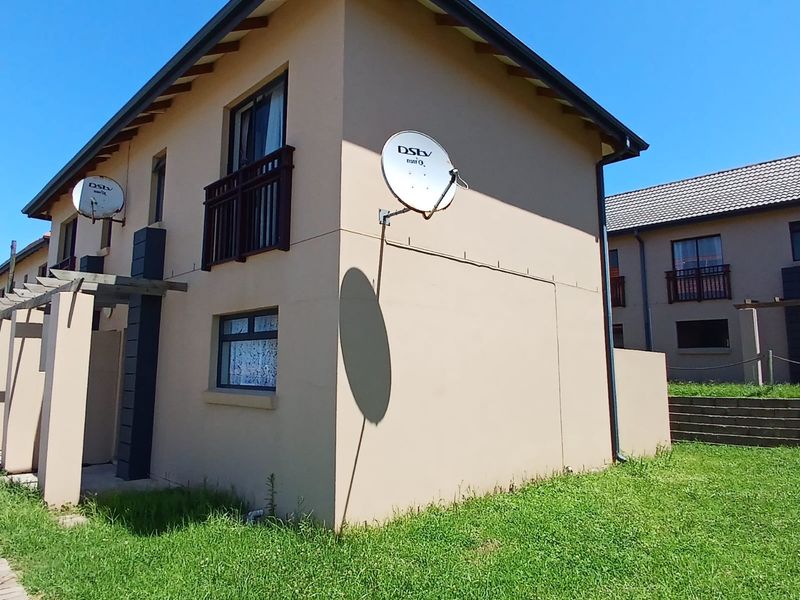 2 Bedroom Apartment in Umlele Hills B Kidds Beach - Photo 4