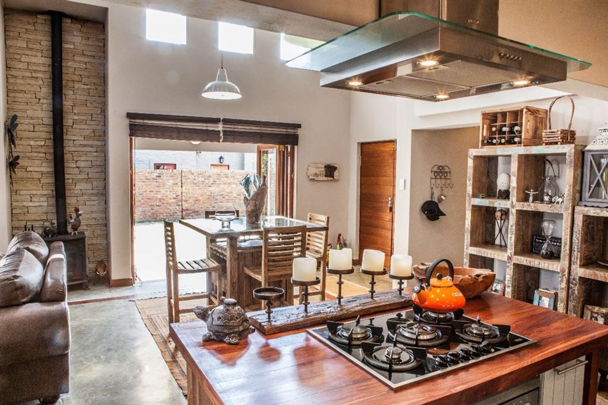 Farm style Living at it's Best! - Photo 4