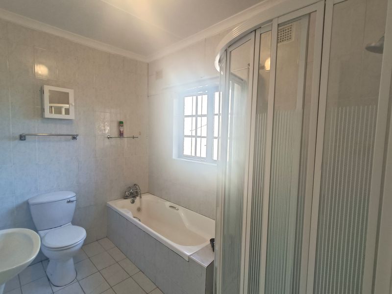 Spacious Five-Bedroom Furnished Home for Rent - Ideal For Business or Leisure - Photo 7