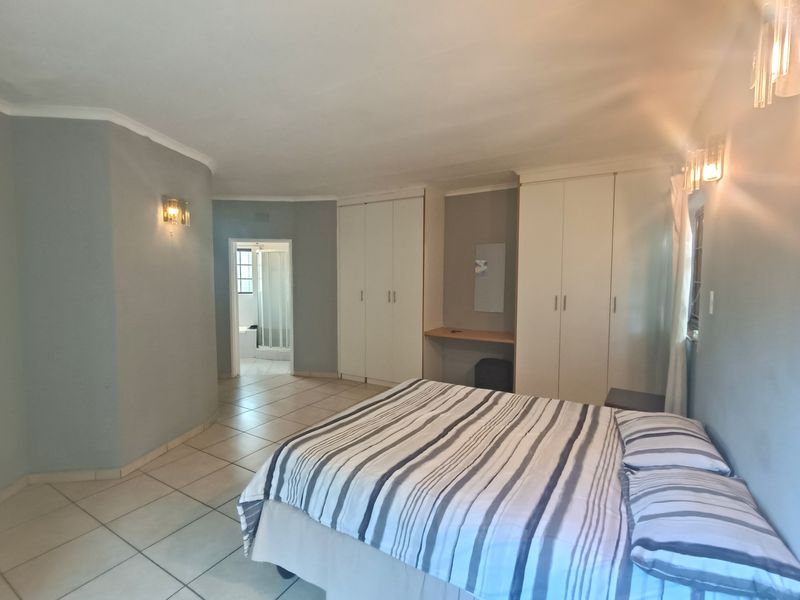 Spacious Five-Bedroom Furnished Home for Rent - Ideal For Business or Leisure - Photo 6