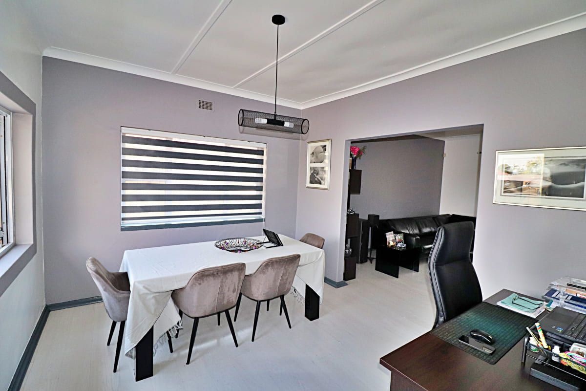 Spacious Double-Stand Family Home with Modern Flat  & Energy Solutions – A Rare Find in Gerdview - Photo 5