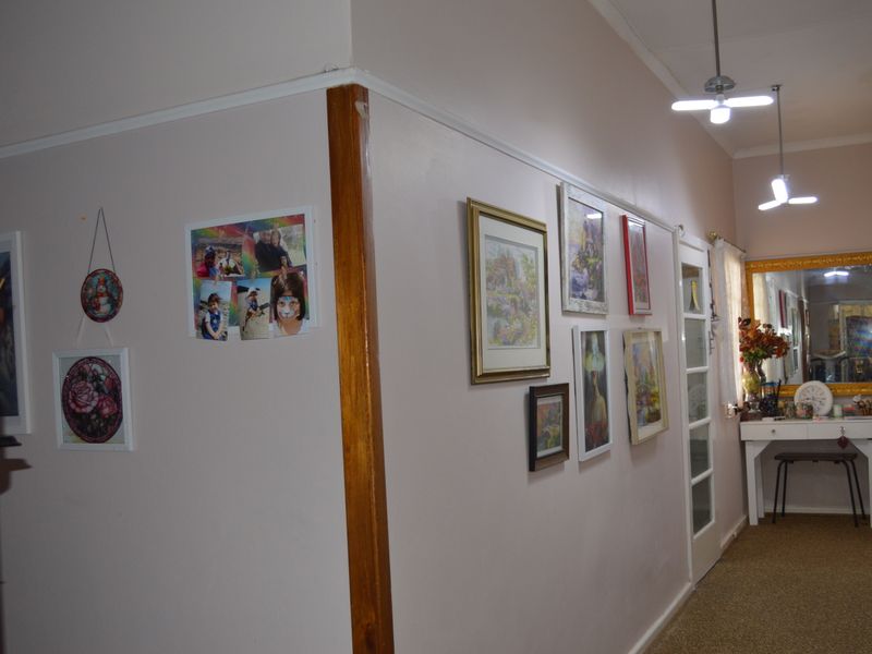 Prime Queenstown Location: Residential or Office Space in a High-Traffic Area - Photo 10