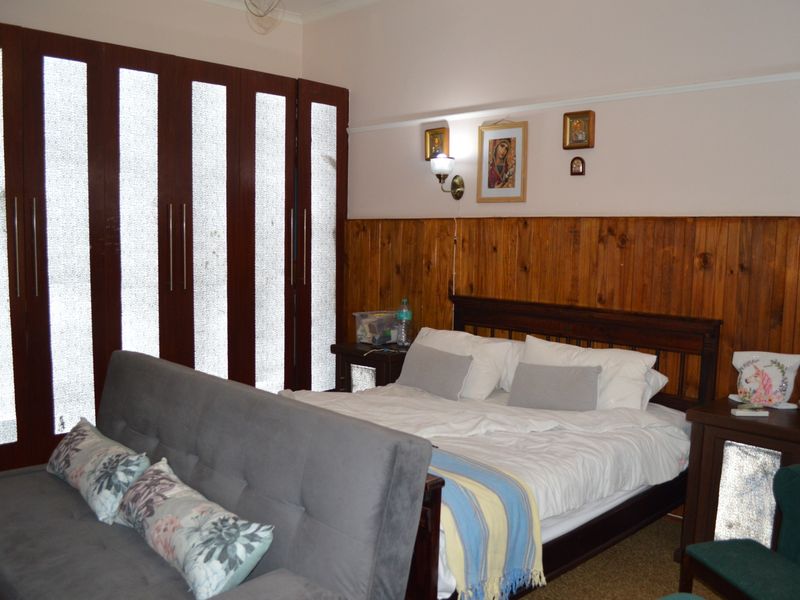 Prime Queenstown Location: Residential or Office Space in a High-Traffic Area - Photo 9