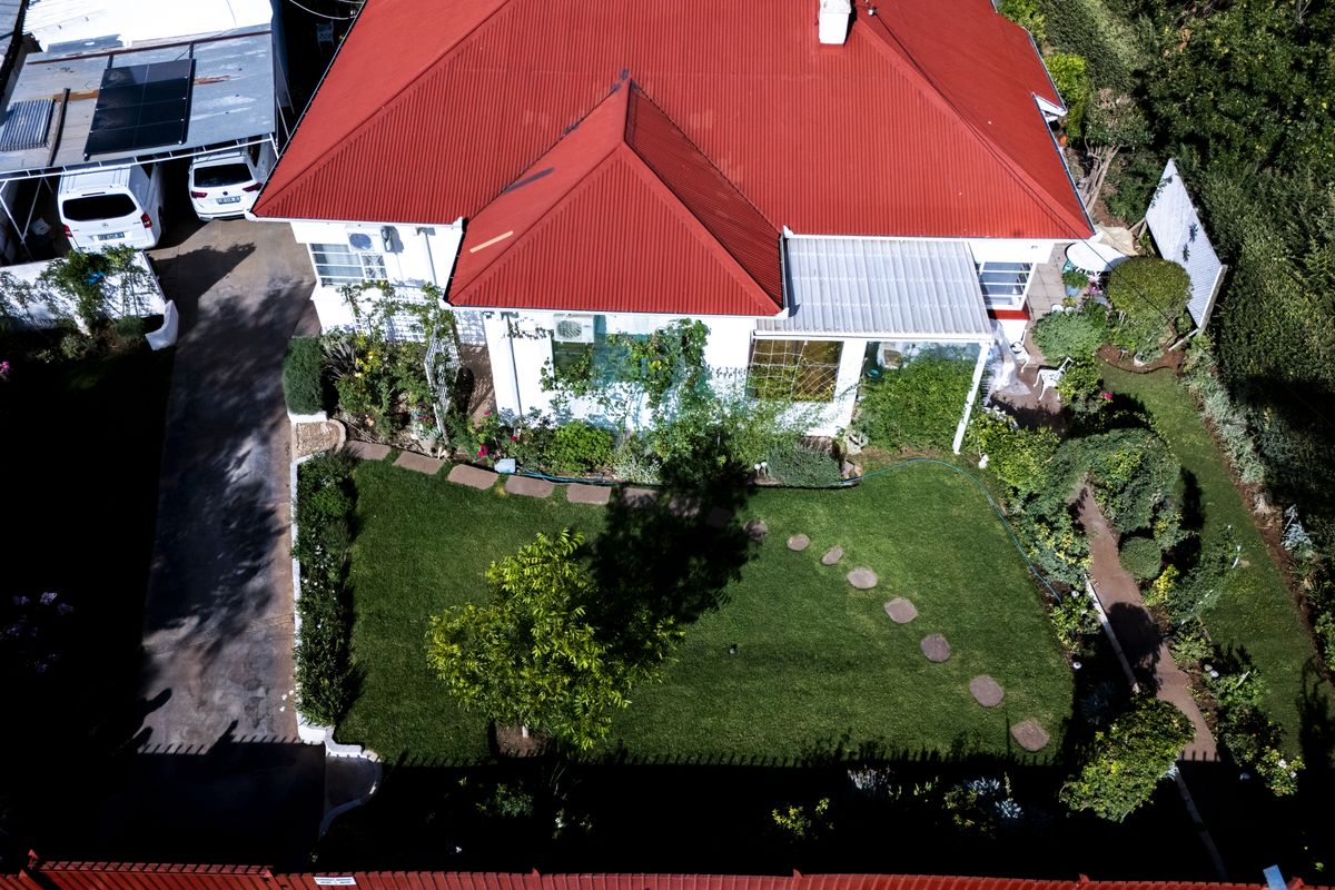 Prime Queenstown Location: Residential or Office Space in a High-Traffic Area - Photo 3