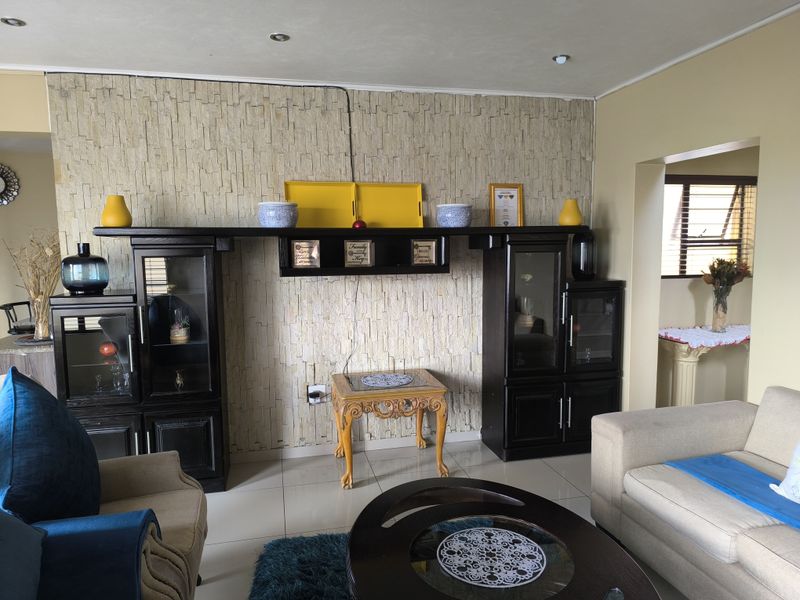 Elegant Living in a Secure Gated Complex - Photo 7