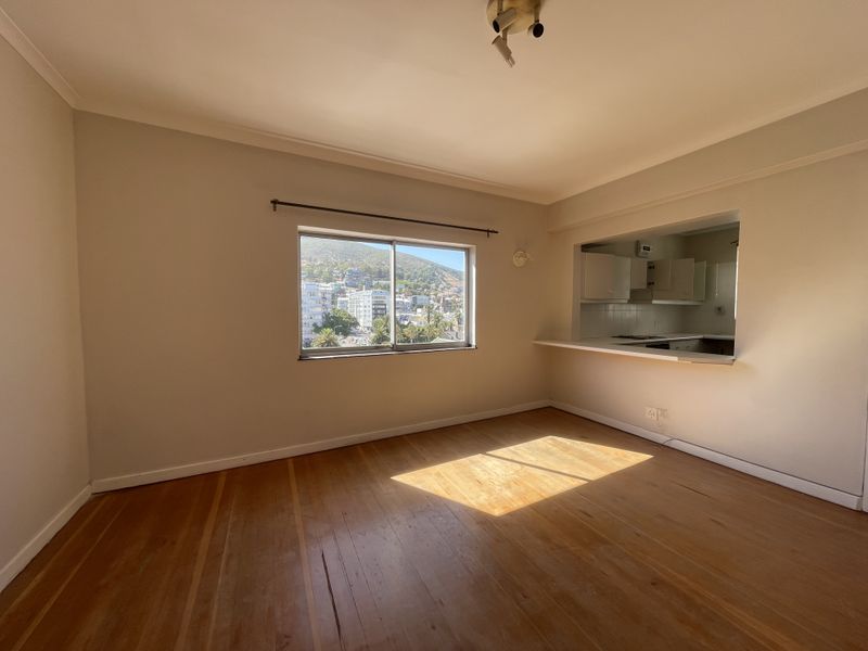 Spacious One-Bedroom Apartment with Stunning City & Mountain Views - Photo 9