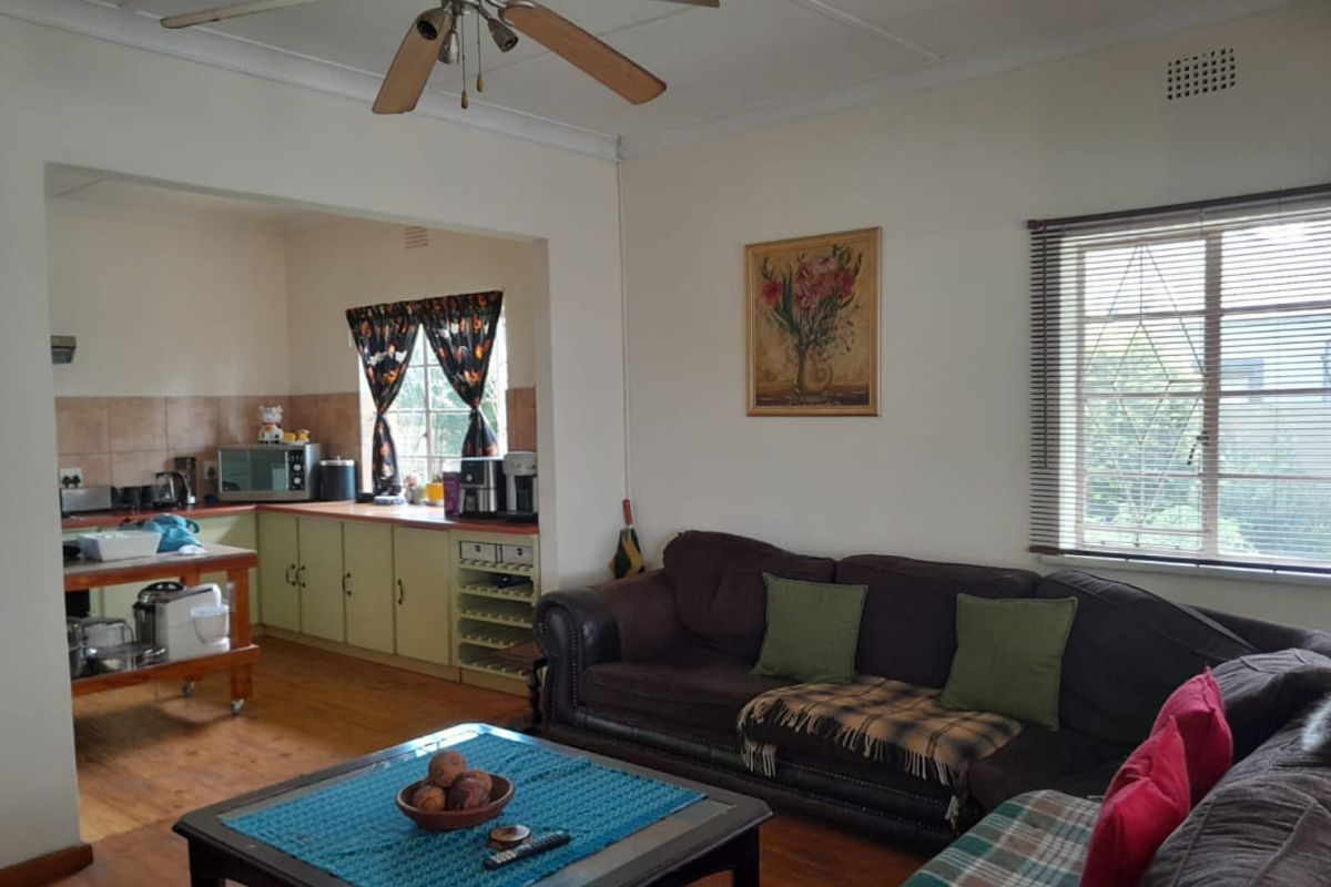 3 Bedroom Family Home with Cottage For Sale in Edendale - Photo 3