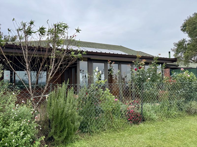 Amber Ridge | 2 Bedroom Home with Berg Views - Photo 3