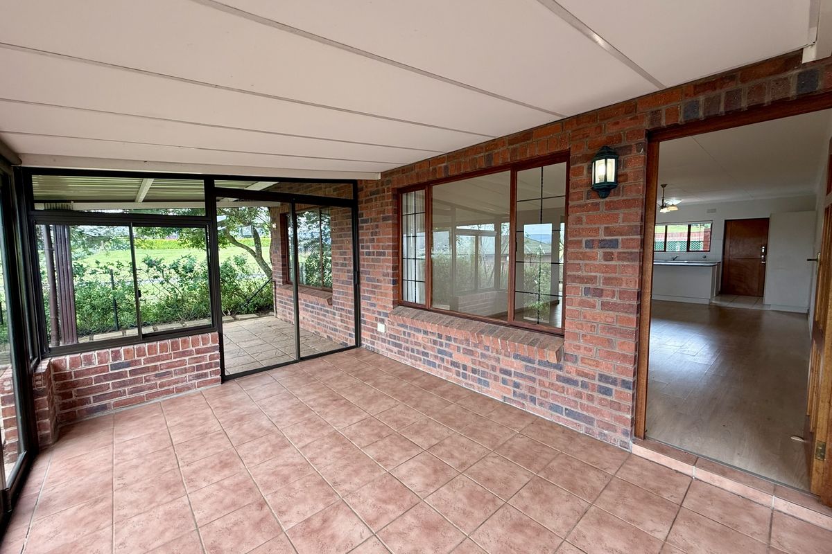 Amber Ridge | 2 Bedroom Home with Berg Views - Photo 5