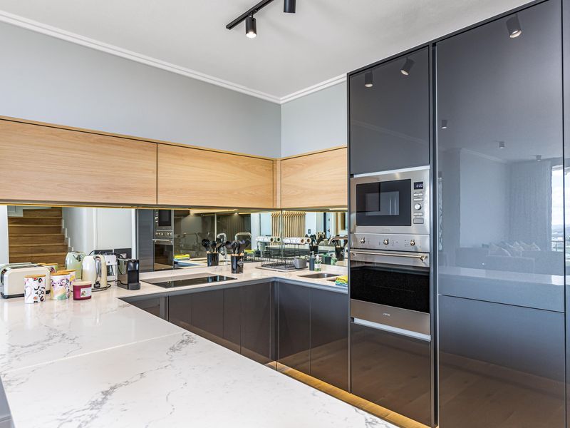 Look no further, your dream apartment awaits - an absolute must-see!! - Photo 4