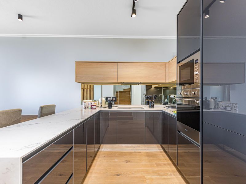 Look no further, your dream apartment awaits - an absolute must-see!! - Photo 5