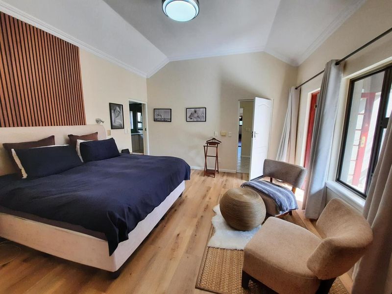 Stunning Double-Storey Home in a Secure Bedfordview Estate - Photo 10