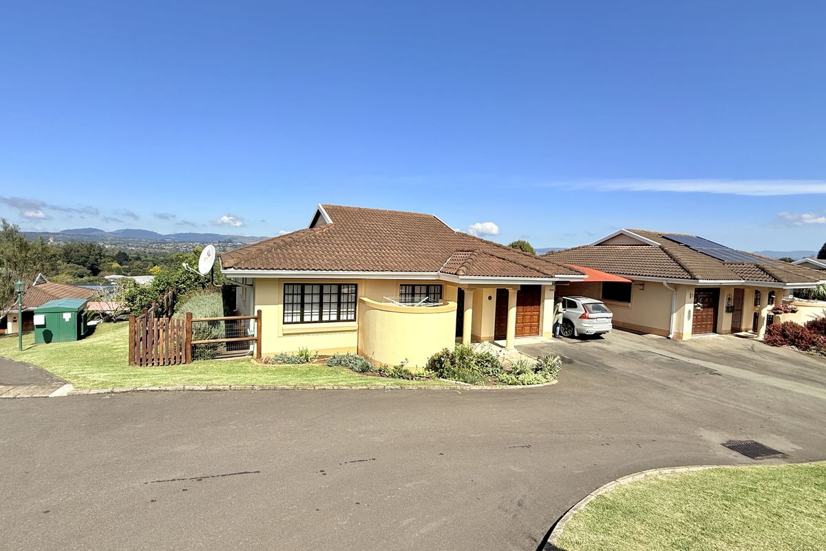 Comfortable, Low-Maintenance Living in Eagle Ridge, Howick - Photo 2