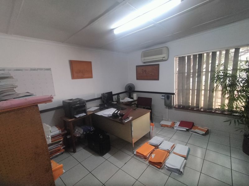 Versatile Property with Office Rights in Prime Pretoria North Location - Photo 4