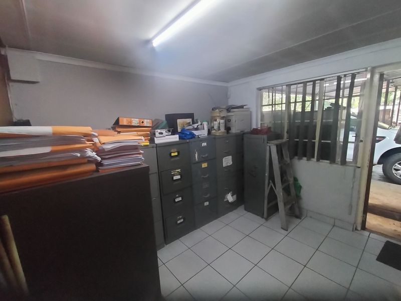 Versatile Property with Office Rights in Prime Pretoria North Location - Photo 9