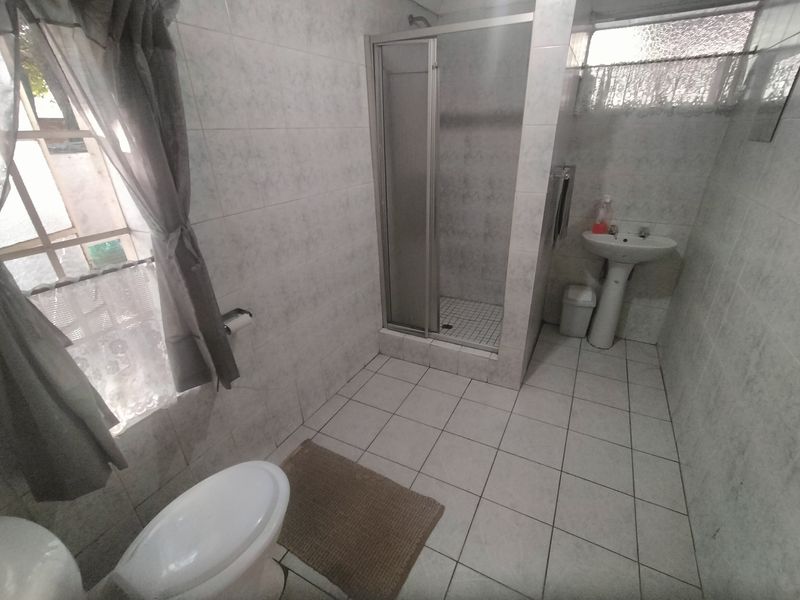 Versatile Property with Office Rights in Prime Pretoria North Location - Photo 6